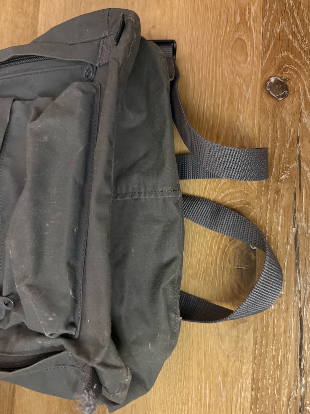 Fjallraven Kånken Classic Backpack - Gray - Picture 3 of 7